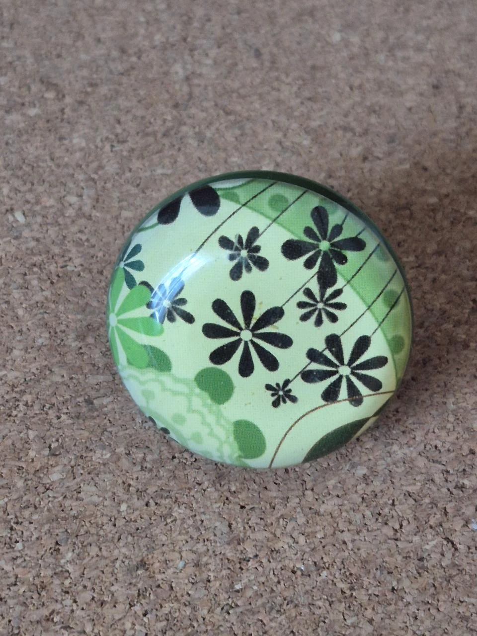 Bague fantaisie "Deboutonnez-moi"